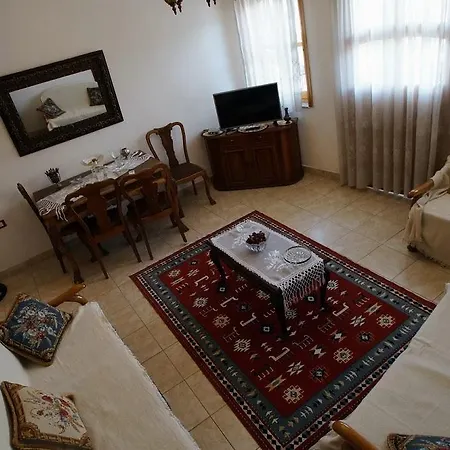 The Of Diplomacy Appartamento Gjirokastër